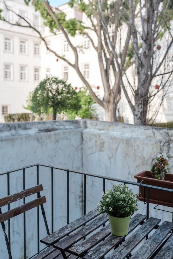 Elegant 3 Bedroom Flat With View In Principe Real Lizbona Zewnętrze zdjęcie