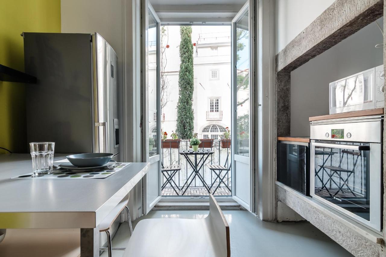 Elegant 3 Bedroom Flat With View In Principe Real Lizbona Zewnętrze zdjęcie